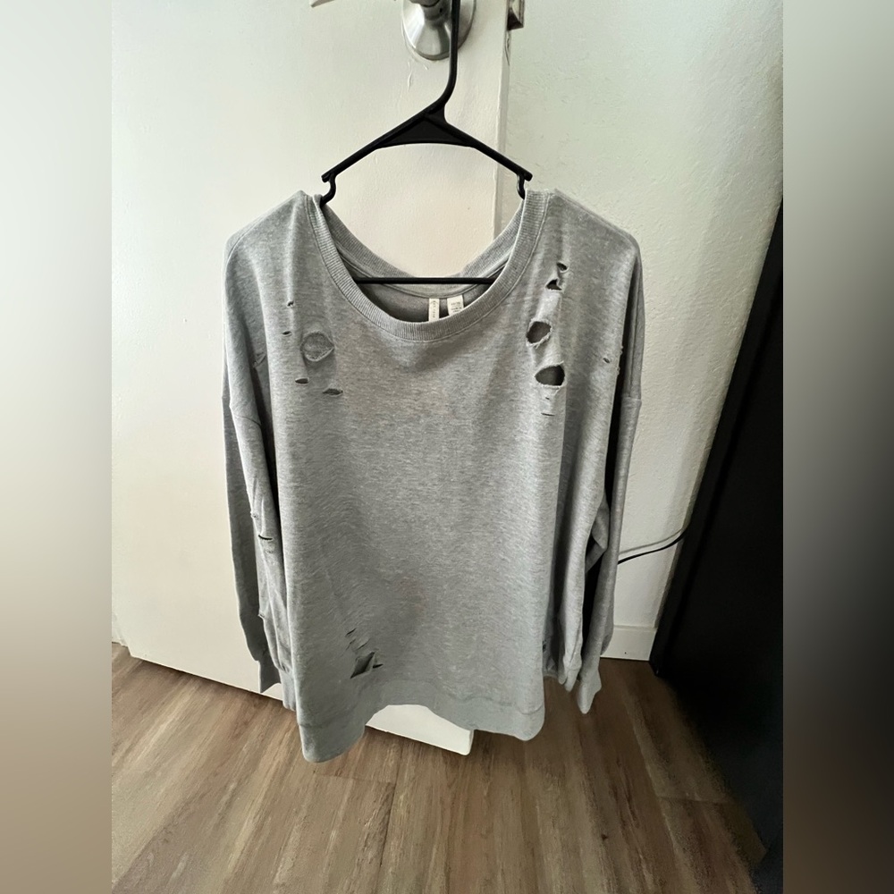 Distressed 18/20 sweater